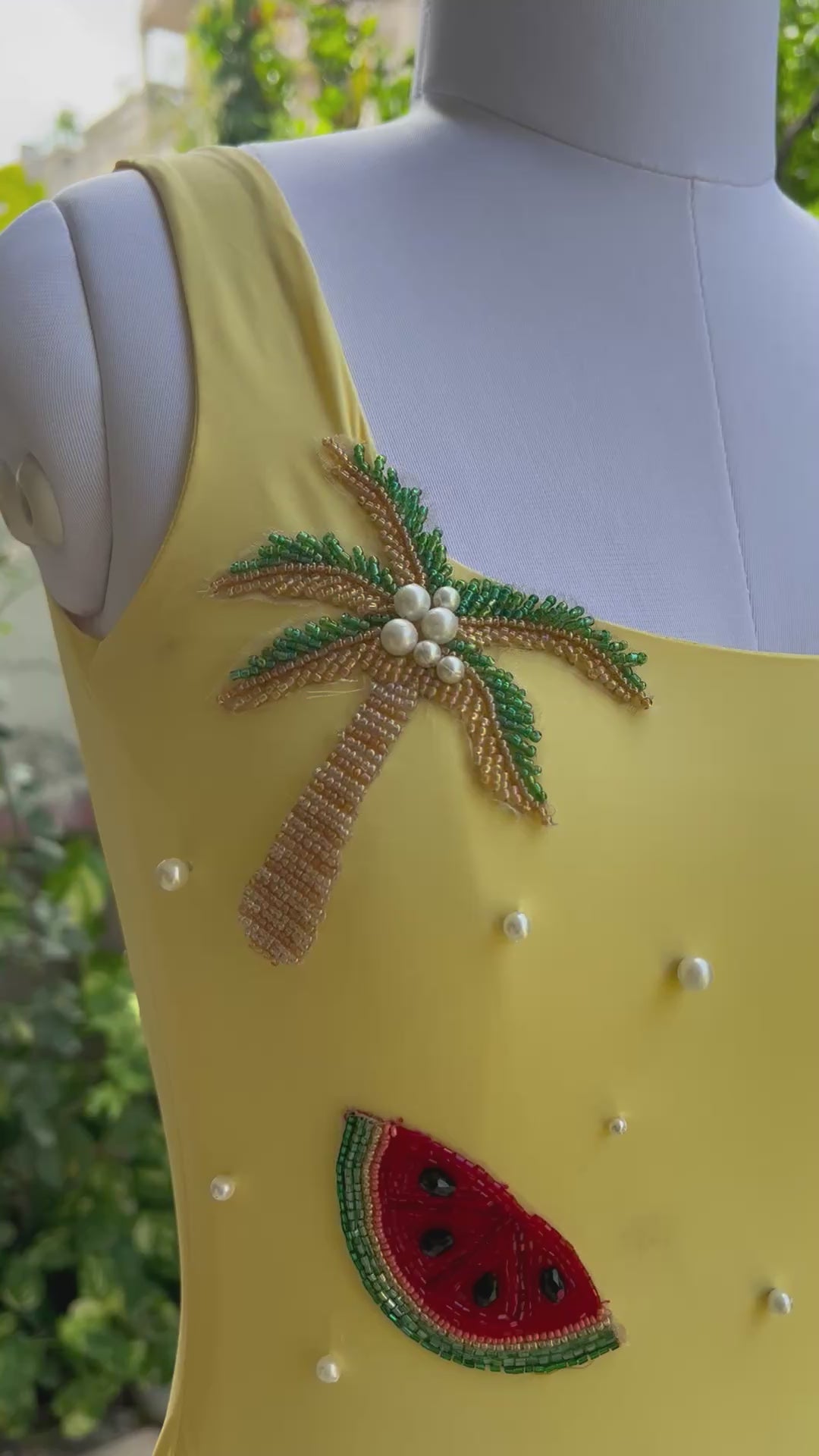 Load video: Beach-chic