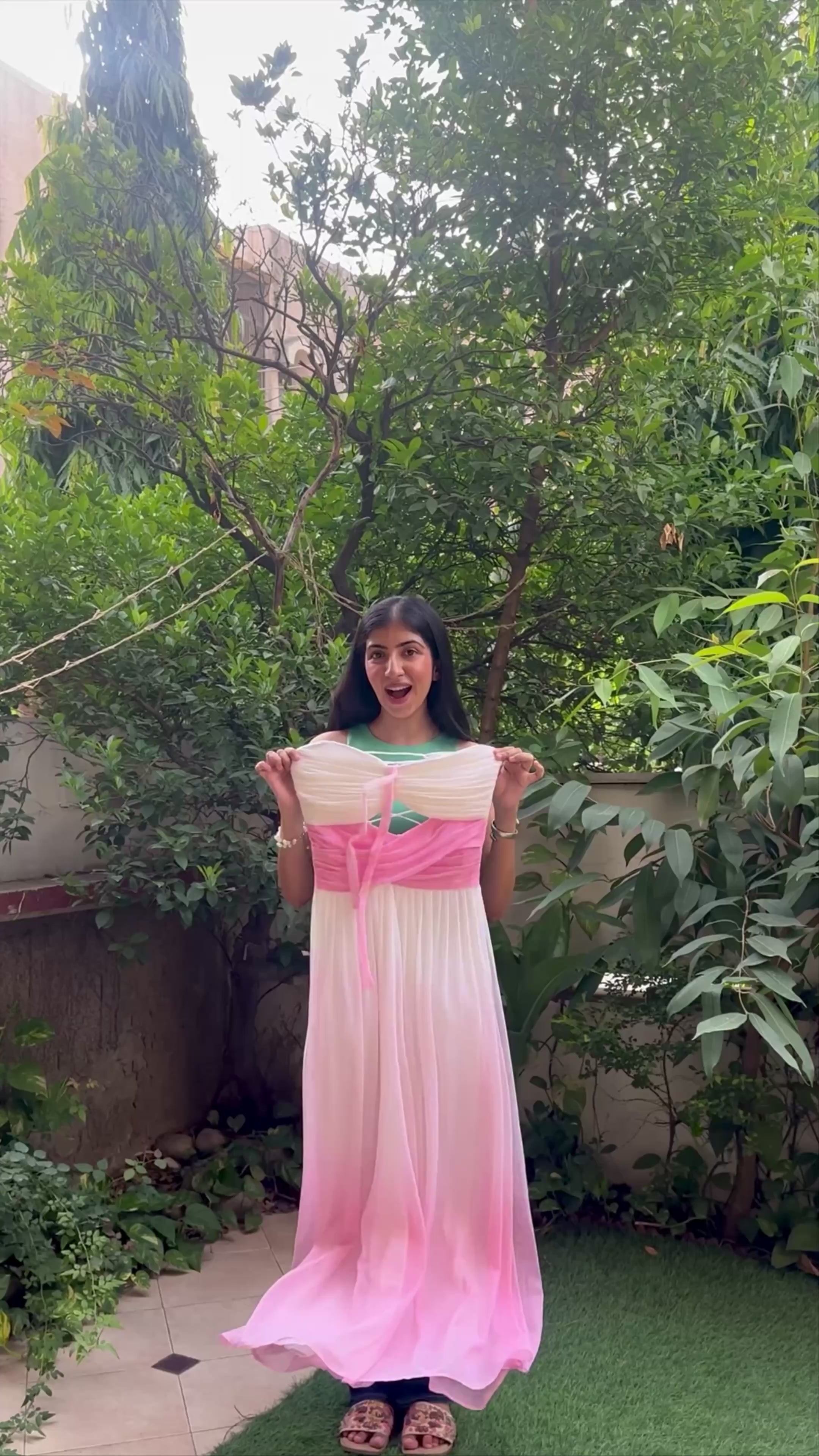 Load video: Vanilla rose